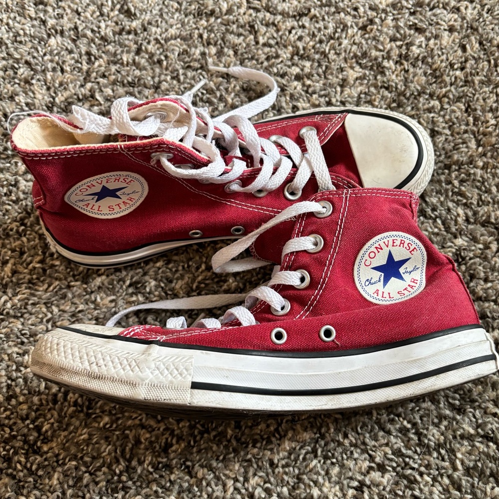 SOLD Converse Chuck Taylor All Star High Top Red Sneakers Women’s 7 Men’s 5
